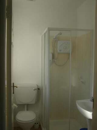 Отели типа «постель и завтрак» Killurin Lodge Уэксфорд Quadruple or Triple Room with Private Bathroom-1